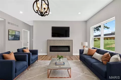Living - 106 Highview Dr, Ballwin, MO 63011 photo 3 of 3