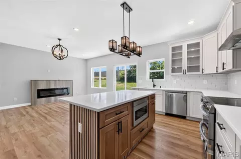 Kitchen - 106 Highview Dr, Ballwin, MO 63011 photo 4 of 4