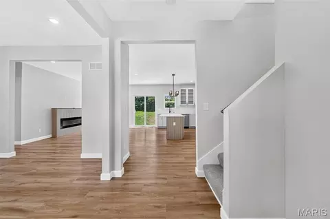 Entry Way - 106 Highview Dr, Ballwin, MO 63011 photo 1 of 4