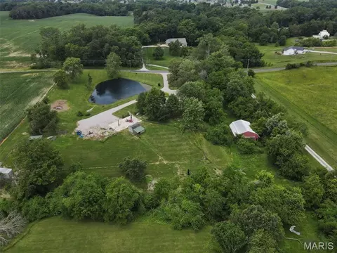 7112 Fields Dr, Moro, IL 62067 photo 11