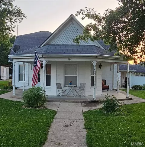 107 S Main St, Bellflower, MO 63333