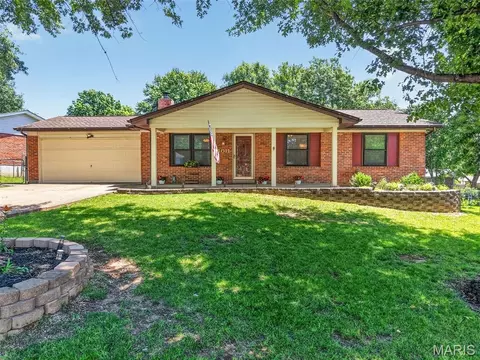 4011 Manhattan Ave, Saint Peters, MO 63376