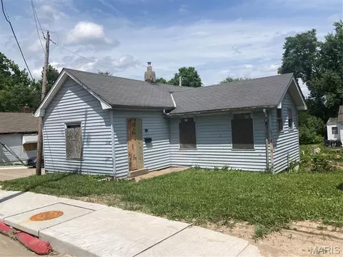 3914 N Hanley Rd, Normandy, MO 63121
