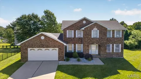 6 Hawthorne Ct, Edwardsville, IL 62025