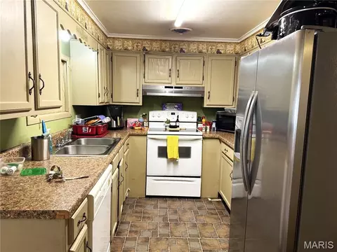 Kitchen - 305 Centre St, Cooter, MO 63839 photo 1 of 1