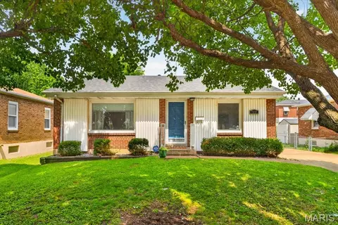 7137 Marwinette Ave, Saint Louis, MO 63116