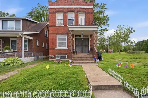 5892 Highland Ave, Saint Louis, MO 63112