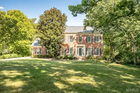 452 Meyer Ave, Kirkwood, MO 63122
