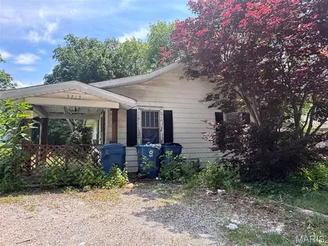 3213 Duco St, Alton, IL 62002