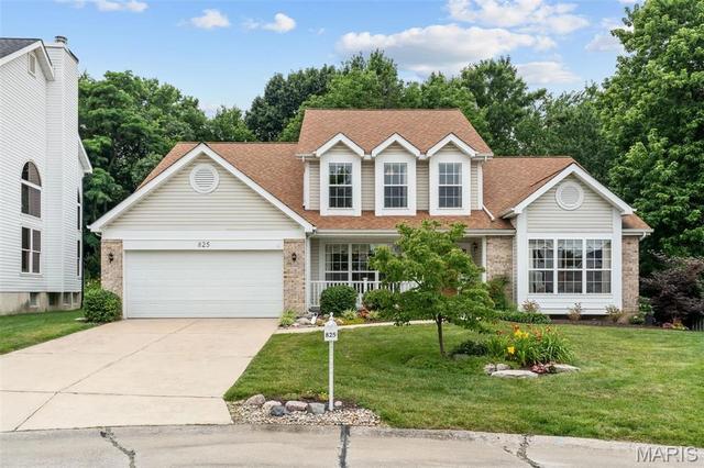 825 Crosswood Ct, Saint Louis, MO 63129