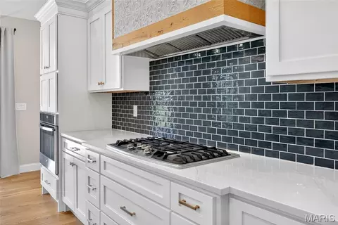 Kitchen - 250 Corvette Rose Ln, Jackson, MO 63755 photo 3 of 7