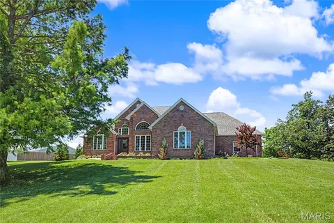 250 Corvette Rose Ln, Jackson, MO 63755