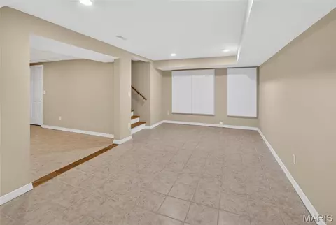 Living - 250 Corvette Rose Ln, Jackson, MO 63755 photo 2 of 3