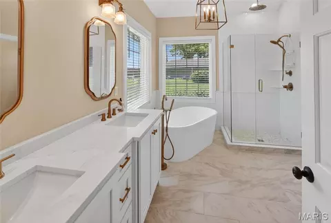 Bath - 250 Corvette Rose Ln, Jackson, MO 63755 photo 1 of 7