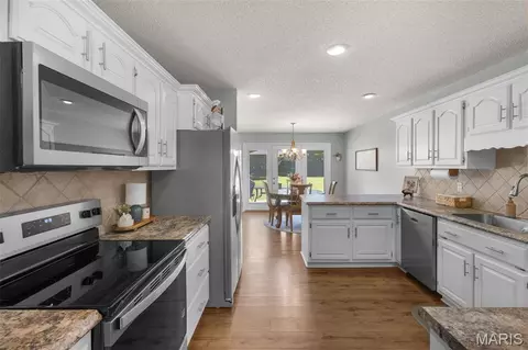 Kitchen - 106 Heather St, Bertrand, MO 63823 photo 2 of 3