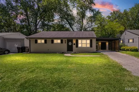 14 Lillian Dr, Belleville, IL 62226