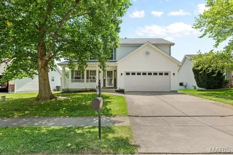 2824 Smokehouse Way, Belleville, IL 62221