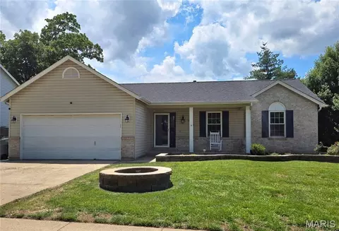 828 Sherwood Forest Ct, O'fallon, MO 63366