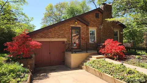 8514 Henrietta Ave, Brentwood, MO 63144