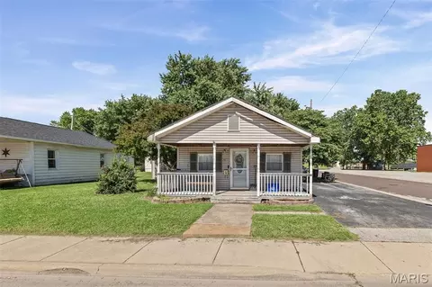 707 N Delmar Ave, Hartford, IL 62048