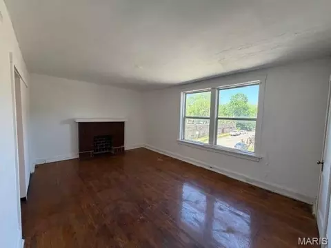 3226 Arsenal St, Saint Louis, MO 63118