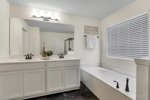Bath - 2508 Chukka Dr, Eureka, MO 63025 photo 1 of 3