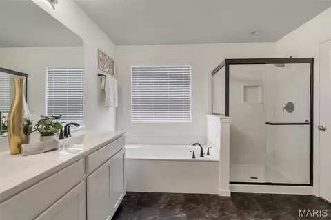 Bath - 2508 Chukka Dr, Eureka, MO 63025 photo 2 of 3