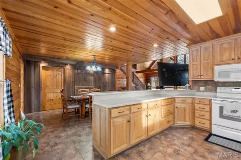 Kitchen - 4940 County Road 532, Jackson, MO 63755 photo 2 of 7
