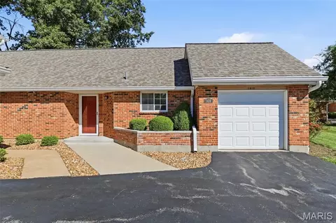 1419 Tahoe Valley Ct, Ballwin, MO 63021