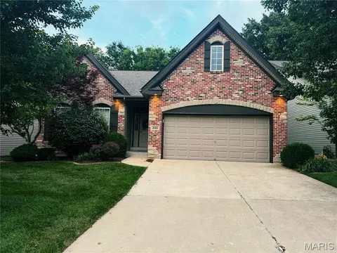 335 Revolution Dr, Saint Peters, MO 63376