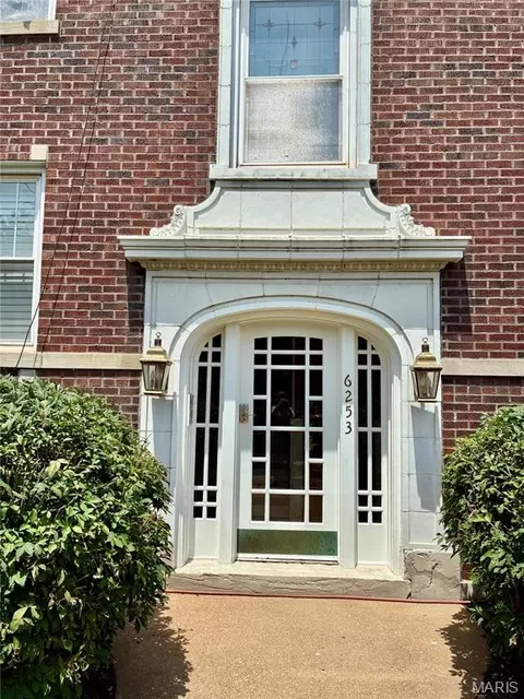 6253 Southwood Ave #3E, Saint Louis, MO 63105