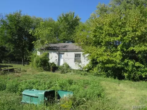 1633 N 50th St, East St Louis, IL 62204