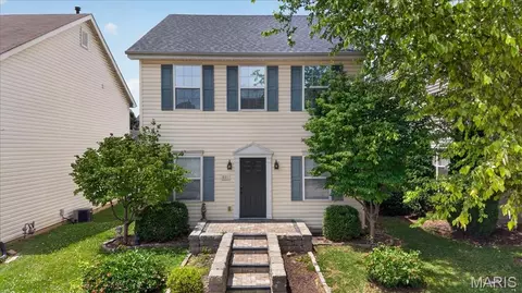 821 Waler Dr, Lake Saint Louis, MO 63367