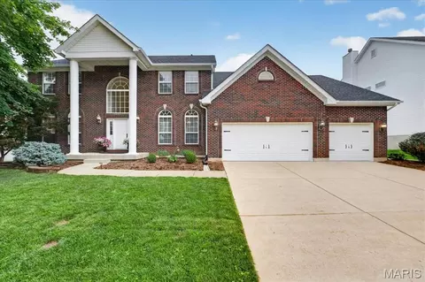 1223 Polo Lake Dr, Ellisville, MO 63021
