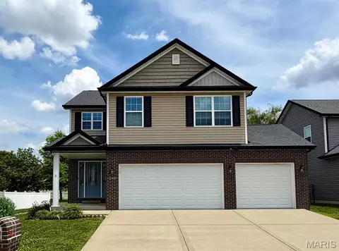 1140 Lear Ln, Mascoutah, IL 62258