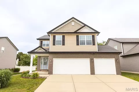 1140 Lear Ln, Mascoutah, IL 62258