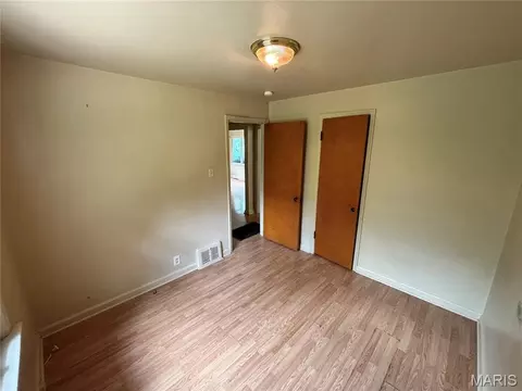 Bedroom - 1246 Darr Dr, Saint Louis, MO 63137 photo 6 of 7