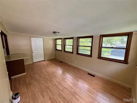 Living - 1246 Darr Dr, Saint Louis, MO 63137 photo 6 of 6