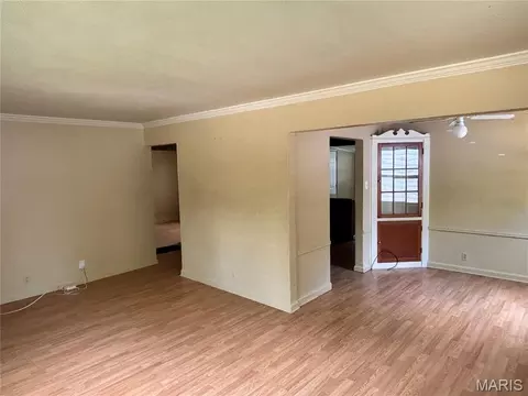 Living - 1246 Darr Dr, Saint Louis, MO 63137 photo 2 of 6