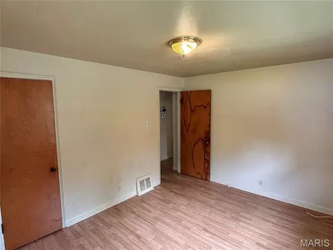 Bedroom - 1246 Darr Dr, Saint Louis, MO 63137 photo 3 of 7