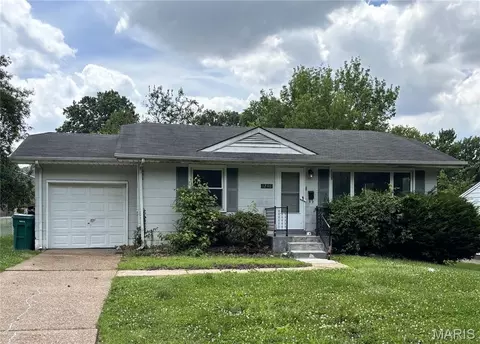 1246 Darr Dr, Saint Louis, MO 63137