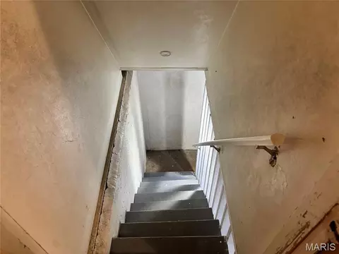 Entry Way - 1246 Darr Dr, Saint Louis, MO 63137 photo 1 of 1