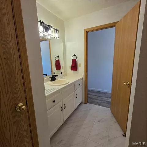 Bath - 22245 Target Ln, Saint Robert, MO 65584 photo 1 of 9