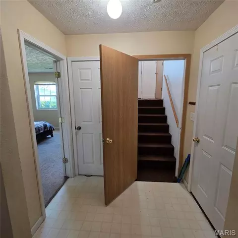 Entry Way - 22245 Target Ln, Saint Robert, MO 65584 photo 6 of 6
