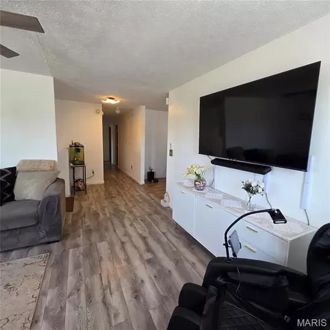 Entry Way - 22245 Target Ln, Saint Robert, MO 65584 photo 3 of 6