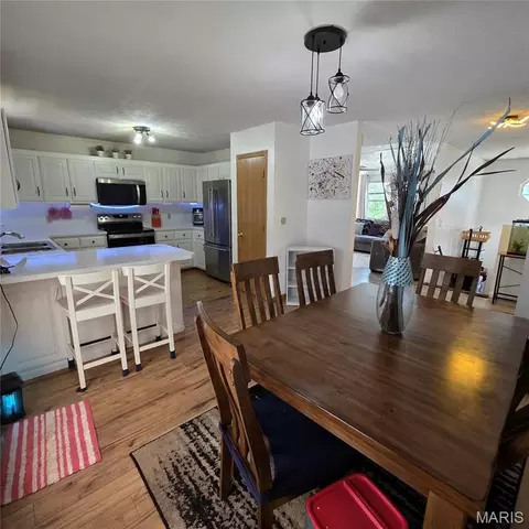 Dining - 22245 Target Ln, Saint Robert, MO 65584 photo 2 of 3