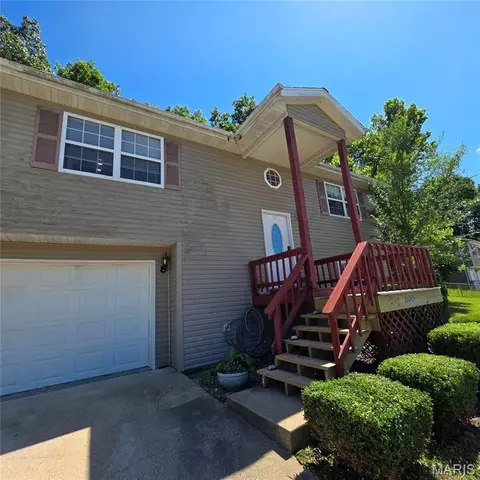 Exterior - 22245 Target Ln, Saint Robert, MO 65584 photo 2 of 15