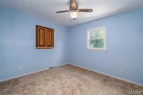 Bedroom - 333 State St, Washington, MO 63090 photo 2 of 7