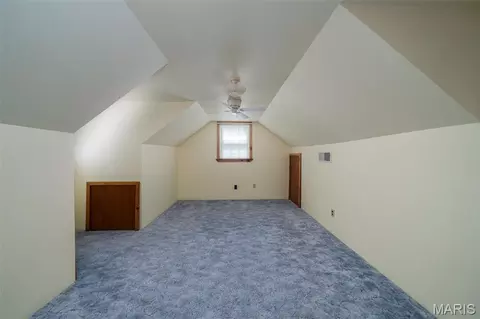 Bedroom - 333 State St, Washington, MO 63090 photo 3 of 7