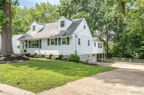 Exterior - 333 State St, Washington, MO 63090 photo 3 of 12